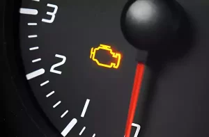 روشن شدن چراغ چک موتور